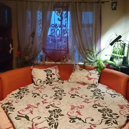 קייב Apartment On Raisy Okipnoi 5 מראה חיצוני תמונה