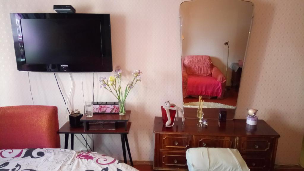 קייב Apartment On Raisy Okipnoi 5 מראה חיצוני תמונה