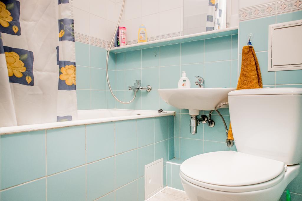 קייב Apartment On Raisy Okipnoi 5 מראה חיצוני תמונה
